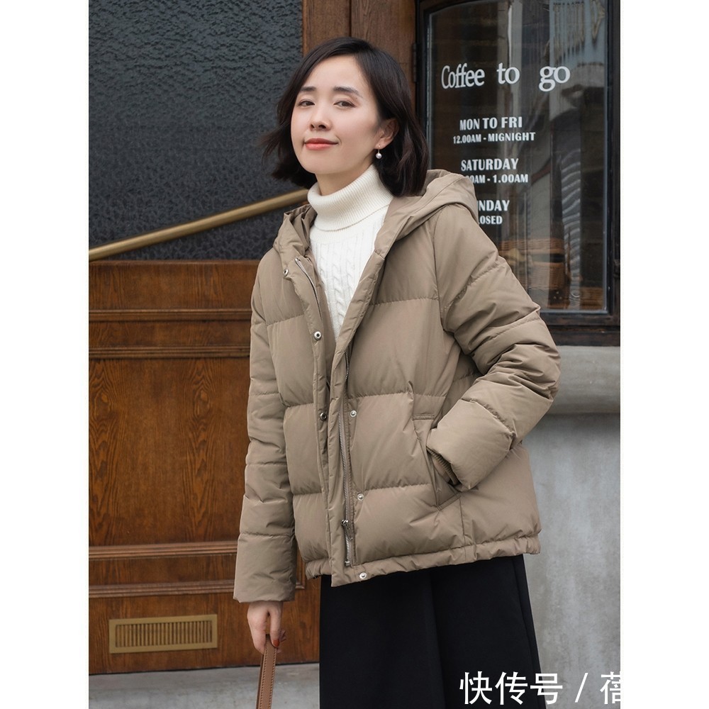 外套|奔三奔四的女人,建议多穿“这4种颜色”的外套,时髦又显气质