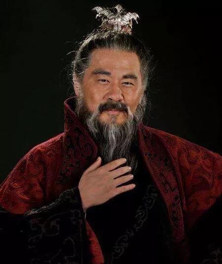 马超|马超投靠刘备的时候，带了多少人马马超还有自己的势力吗