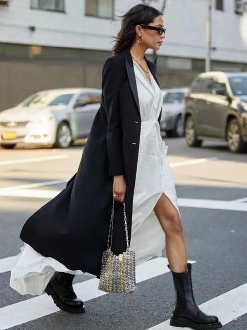 裙子＋短靴，这个季节你一定要学会的搭配