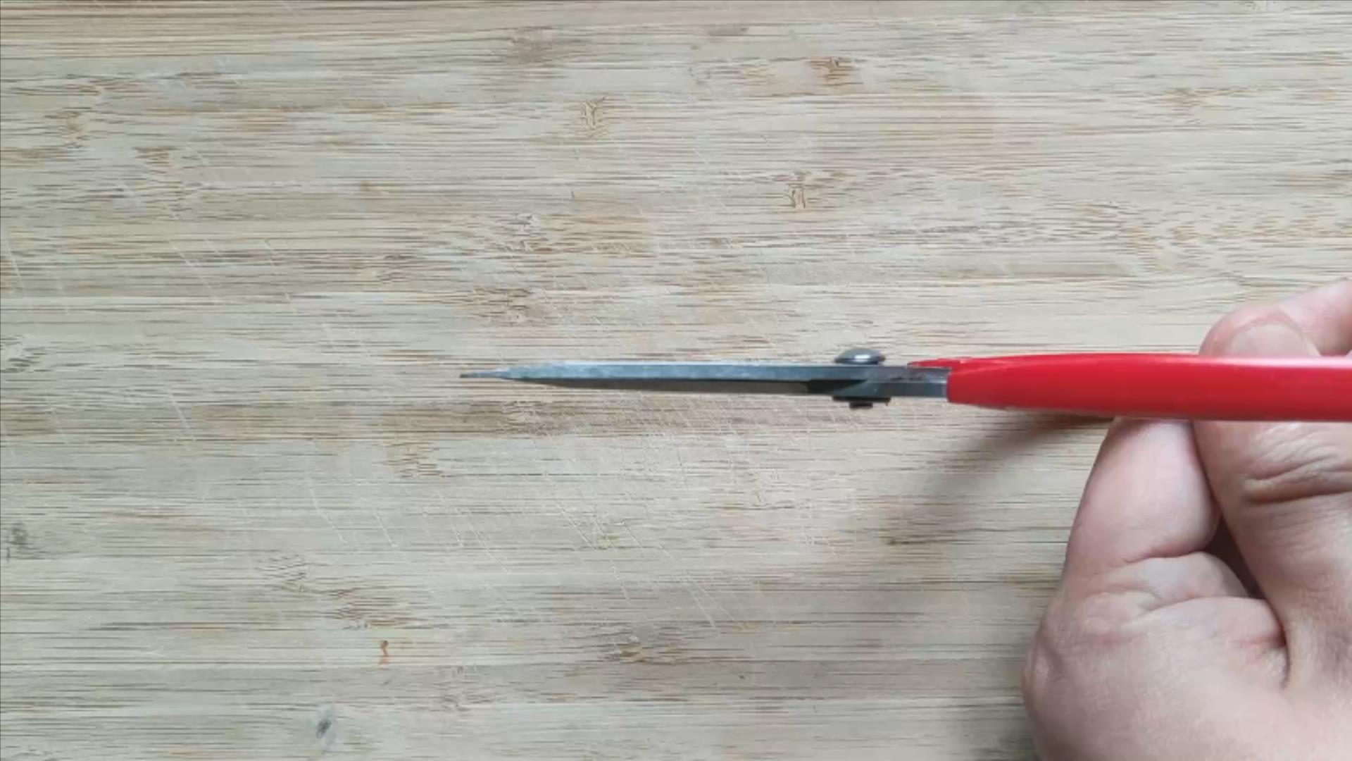 不管剪刀有多钝,学会一招,立马锋利如新,剪棉花非常轻松简单