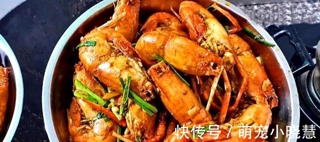 过年去姑姑家拜年,4个姑父做拿手菜,两天吃四顿,顿顿不重样