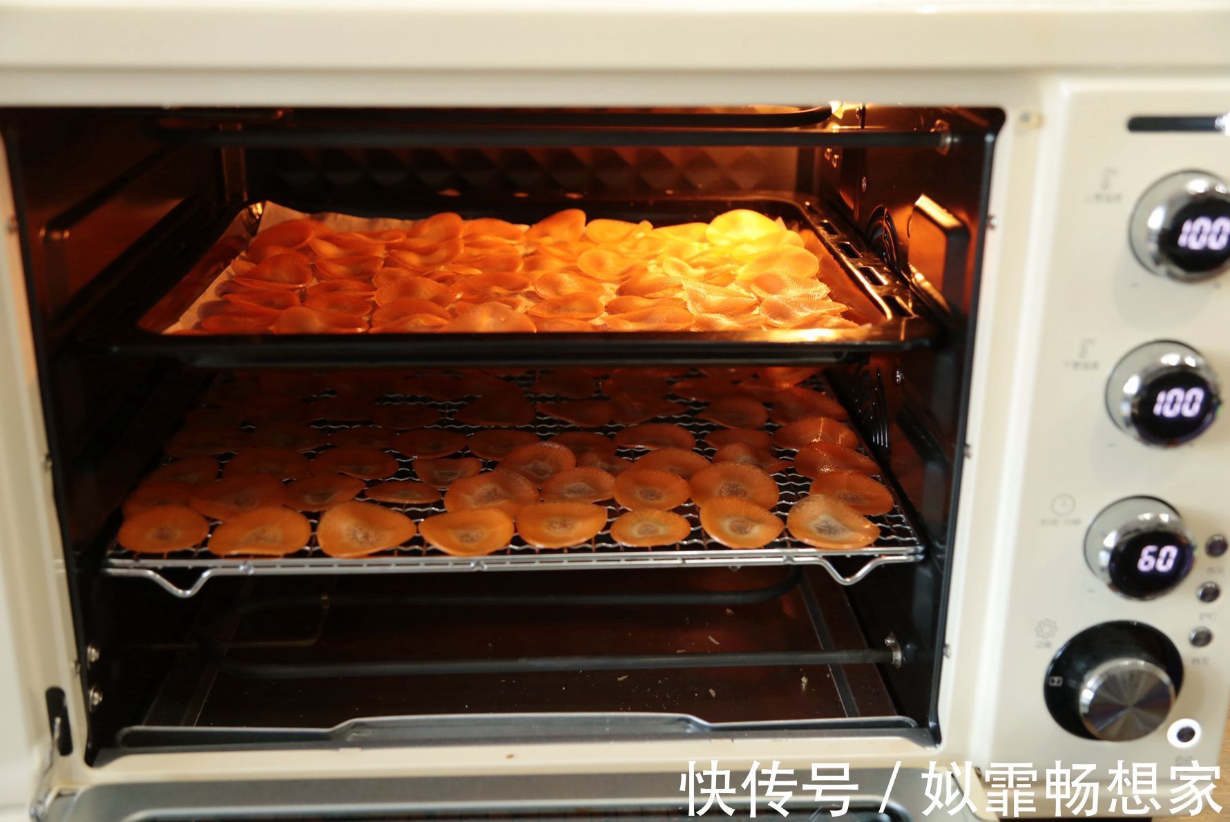 胡萝卜别总炖煮烧，教你一个新做法，挑食的“熊孩子”吃得笑哈哈