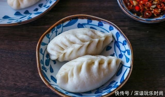 包子|蒸包子，到底用大火还是小火教你正确方法，包子暄软不塌陷