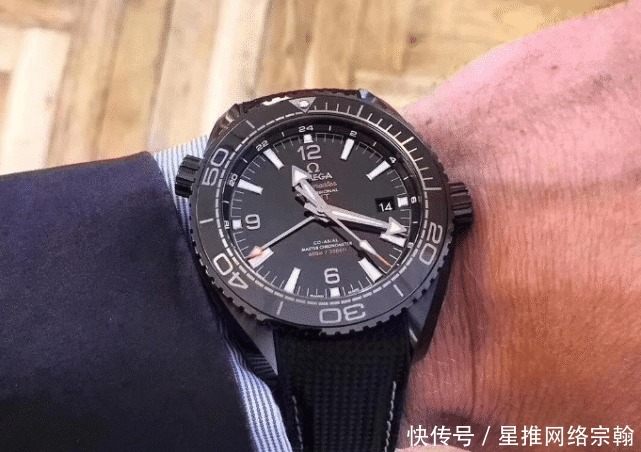 男生戴黑色手表好看吗?三款万元黑色运动腕表推荐