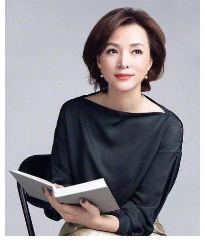 董卿神隱半年原因曝光!新節(jié)目殺青,她還是主持人!