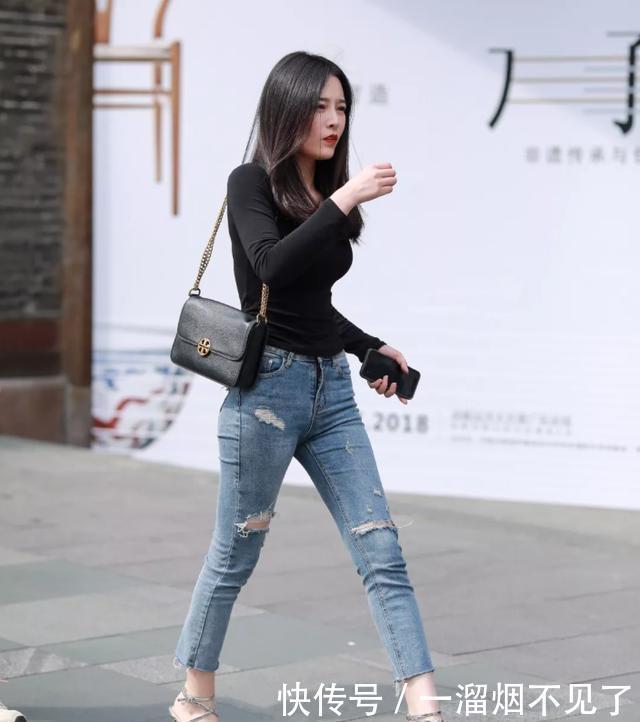 T恤|修身圆领T恤搭配破洞牛仔裤,时尚又显气质,轻松穿出优雅女神范