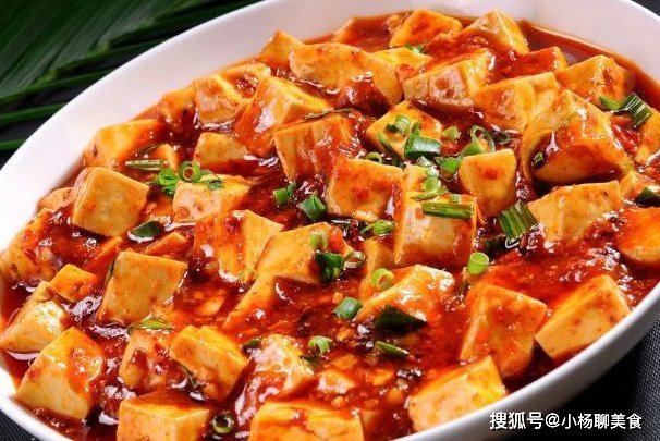 做麻婆豆腐，不要直接下锅炒，多加“一步”，豆腐鲜嫩多汁味道棒