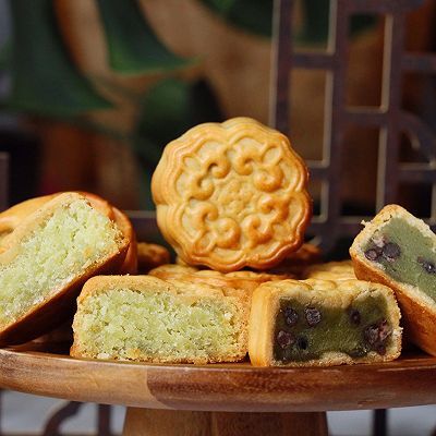 椰浆|椰蓉和抹茶红豆馅月饼