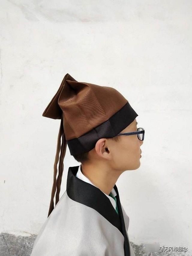 秀才出上联有木也是桥,无木也是乔,寡妇的下联,让他羞愧不已