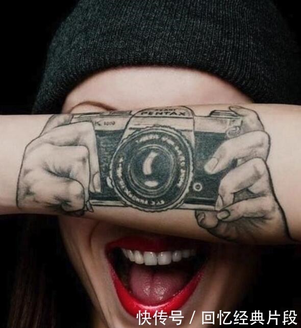 13个搞笑的纹身拖鞋省了,记事本也不用买了,承包你一年的槽点