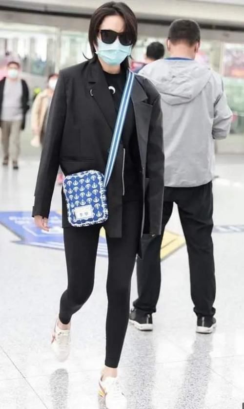 过时|打底裤已经过时了,现在流行的是“体操裤”,遮肉显瘦又保暖