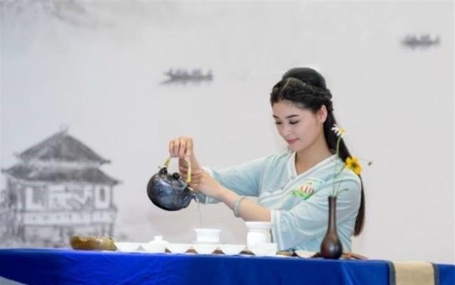 做作|为什么现在茶艺表演会让人有很做作的感觉?