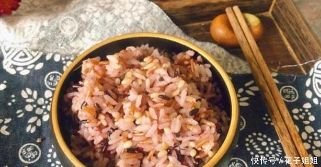 一旦男性超过45岁,建议多吃这些食物,营养比牛羊肉好