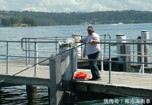 听说澳大利亚是个不会钓鱼都能钓上来鱼的地方,果然钓爆了