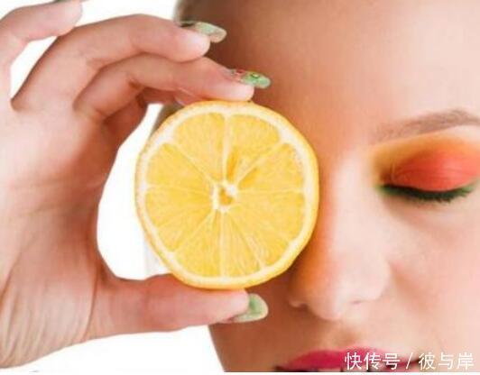 涂抹|长痘害怕留痘印?警惕2个留痘印原因,4个方法教你淡化痘印