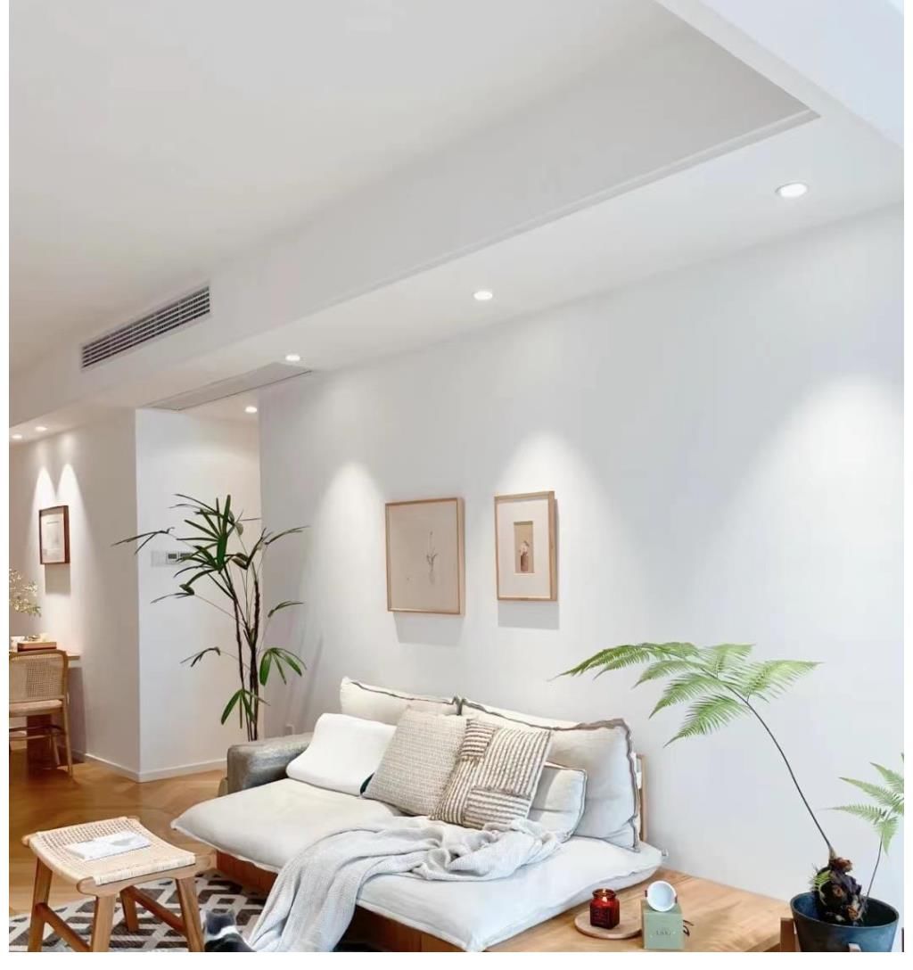 次卧|98㎡原木风新居,大白墙搭配原木家具,朋友来家做客都说像大平层