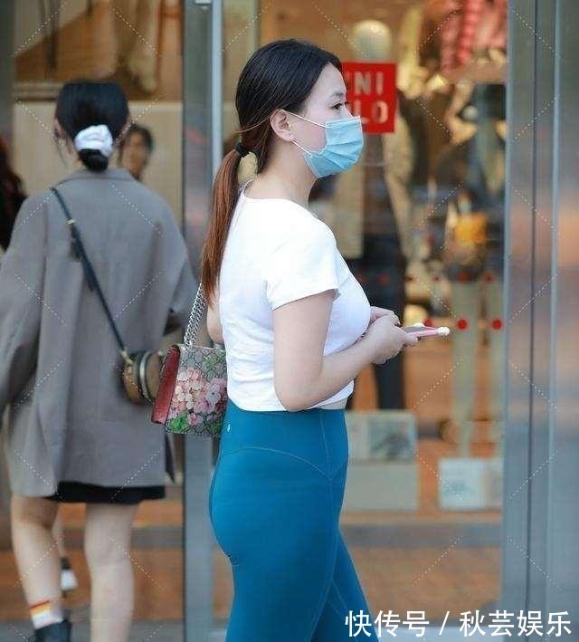 韩国 束腰贴身的打底裤,大方得体的搭配风格也耐看,风靡街头!