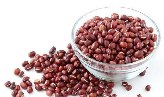 红豆薏米茶|湿气的“大冤家”是这四种食物,吃得越多,体内湿气跑得越快