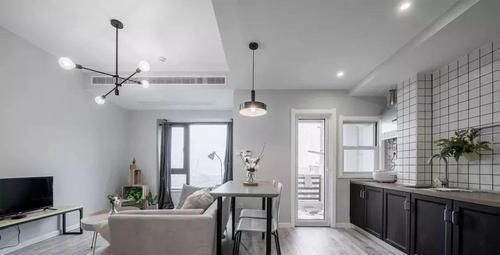 客厅|越来越多人家里客厅不装柜子了,这样设计更省钱省空间,太聪明了