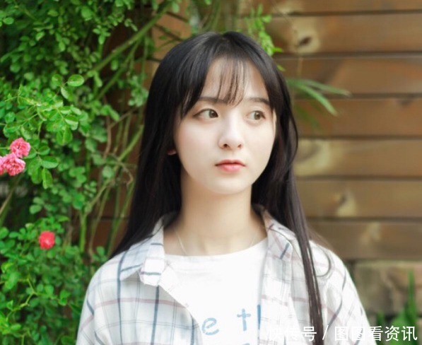 让位|宠文“10亿补偿,离婚给她让位”她接过黑卡,撕掉孕检单离开