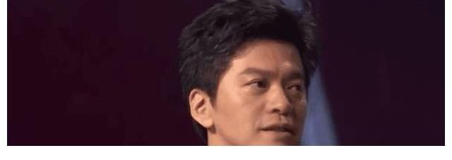 王靖雯|李健向李克勤炫耀《好声音》冠军奖杯:羡不羡慕?李克勤反应超搞笑