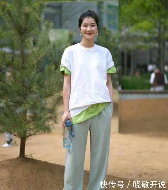 西服裤 越来越多女人喜欢穿绿色单品了,既减龄又好看,尽显优雅魅力