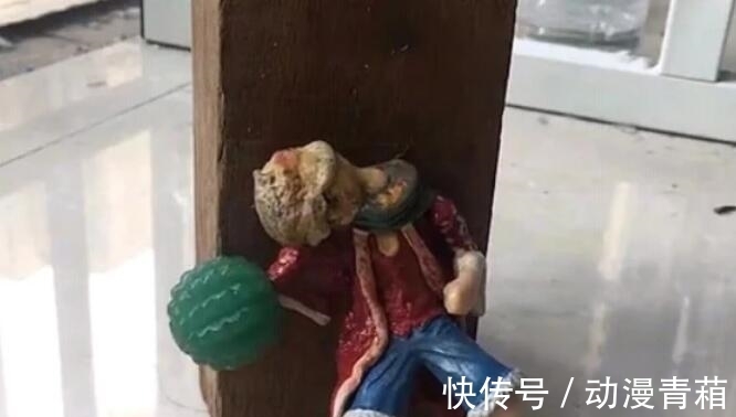 结局|不忍直视的手办结局,妖刀姬洗热水澡,初音未来像“孤儿”