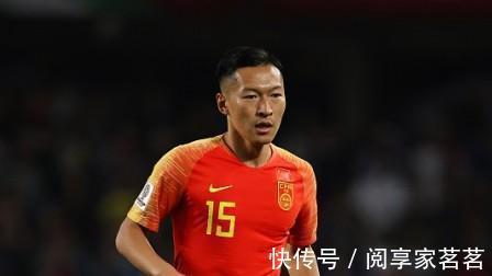 王燊超|难以生存!降薪后男足全员哭穷,前国足队长找工作都难,老帅怒批