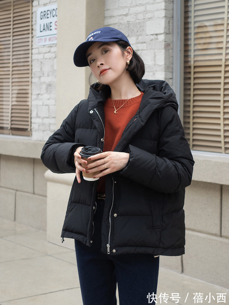 毛毛领 今年羽绒服“穿短不穿长”,搭配牛仔裤真洋气,搭配半身裙好高级