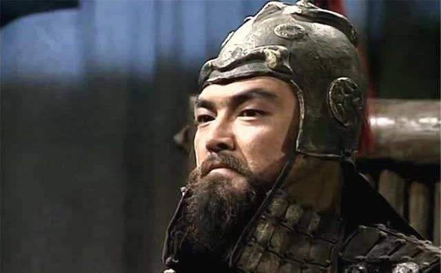 害怕|关羽傲视东吴群雄，为何唯独害怕甘宁？五千兵对八百却畏缩不前