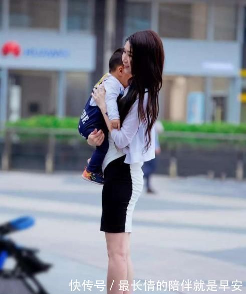 孩子|宝宝不想走路老要抱抱,其实并不是因为懒得走,妈妈不要误解