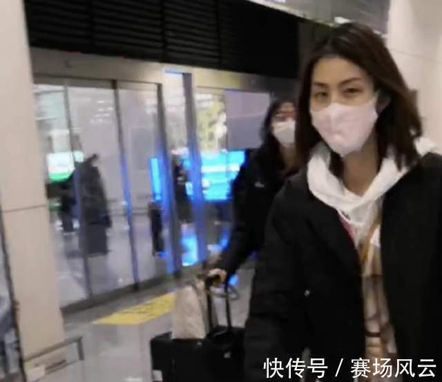 倪非凡|江苏女排安全抵达南京!龚翔宇没有随队回家,刁琳宇倪非凡颜值高