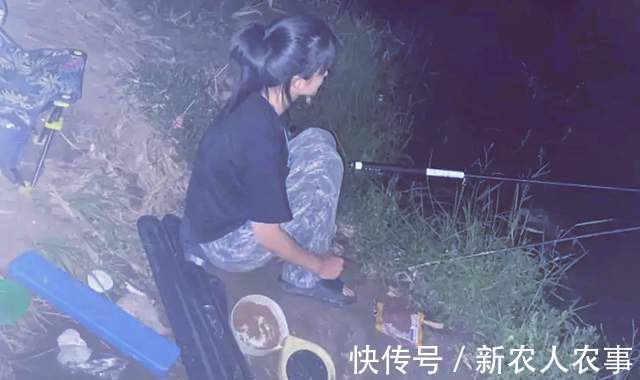 四川一女子钓鱼上瘾，野钓鲫鱼误入鲢鳙窝爆护，网友：难得遇一回