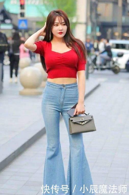 造型|牛仔阔腿喇叭裤，优雅的造型搭配，散发出独特的气质