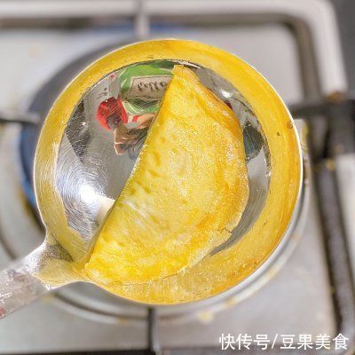 原来做年夜菜｜金玉满堂·0失败黄金蛋饺这么简单