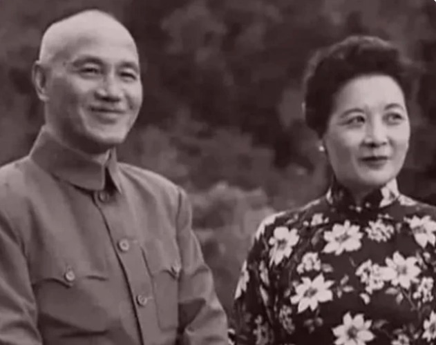 去世|蒋介石去世时为何要穿7条裤子入殓？说出来你可能不相信