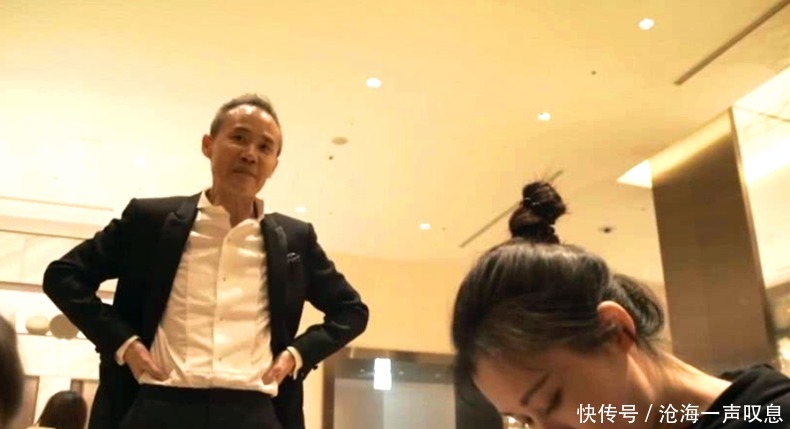 70岁王石探望90岁褚时健遗孀马静芬40岁