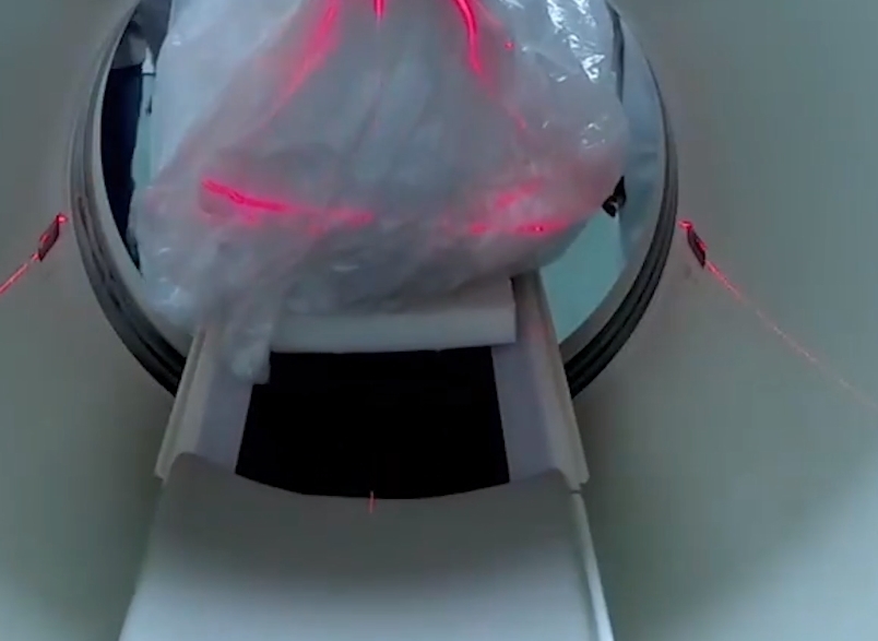 木乃伊@1999年,考古队登6700米山顶,发现冰冻500年少女,面貌完好仿佛睡着