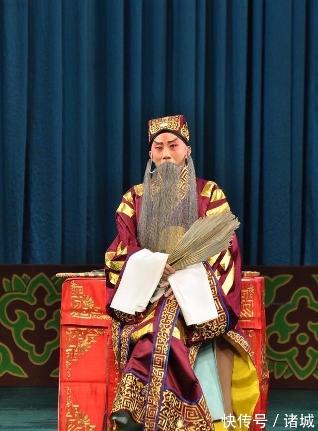 谭富英!有人说京剧谭派起于谭家,止于谭家,确实提谭派想起谭家人是失败