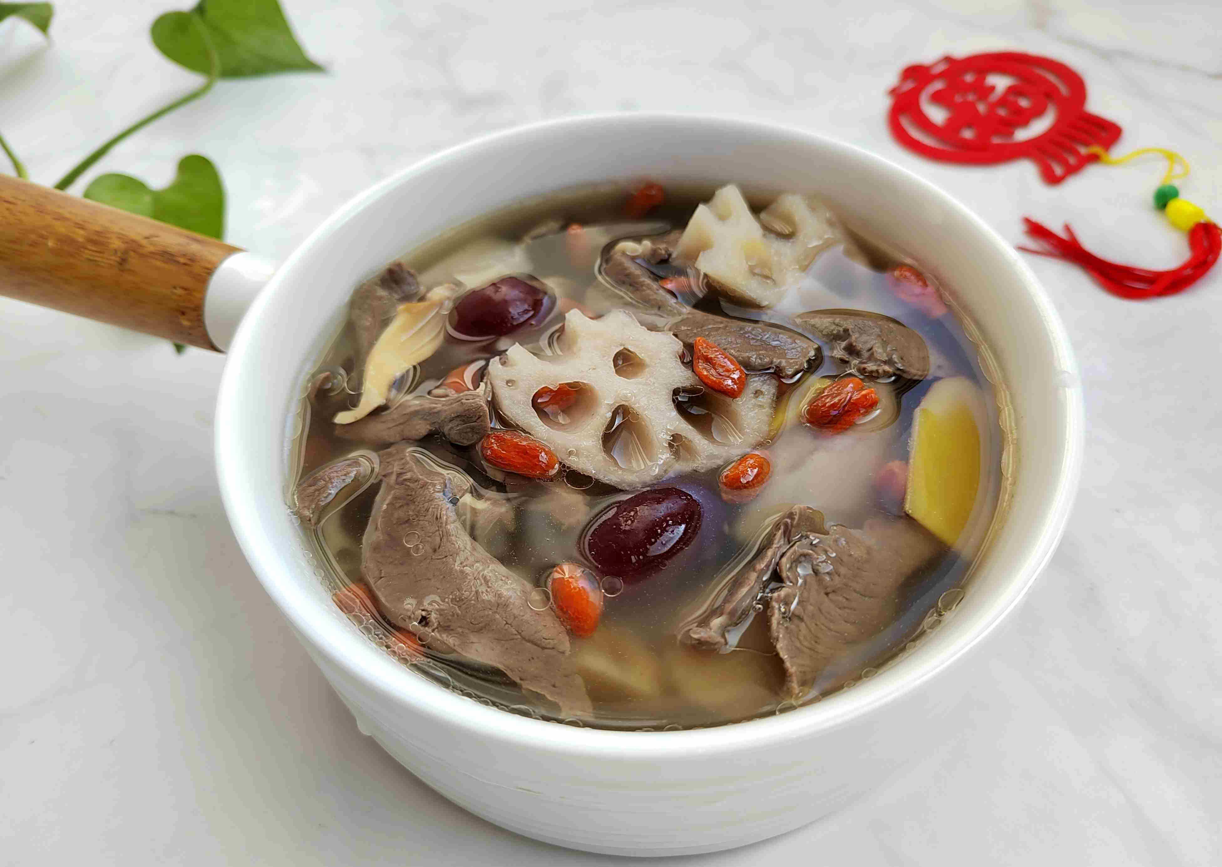 莲藕|失眠多梦常喝此汤,养心安神又助眠,坚持喝几次,一觉睡到大天亮