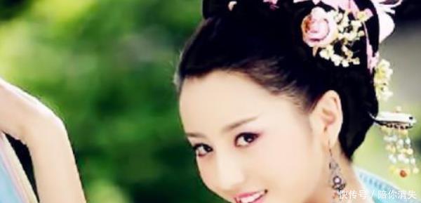 却是|她拒绝了皇帝出宫游玩的邀请,身在后宫却是一个不争风吃醋的女子!
