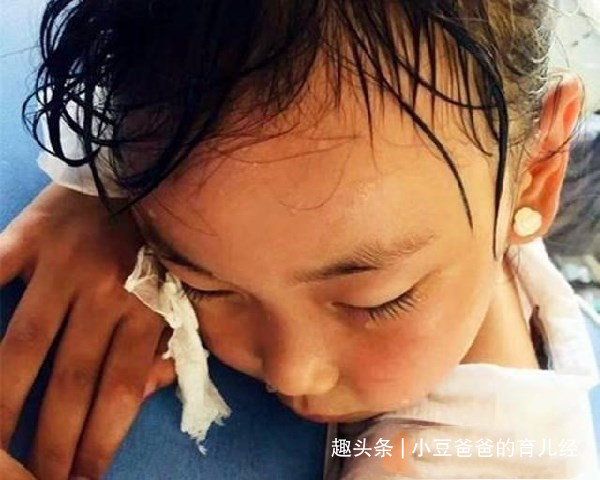 钙片|孩子一睡觉就出汗，是身体虚弱还是缺钙父母记住3个“关键词”