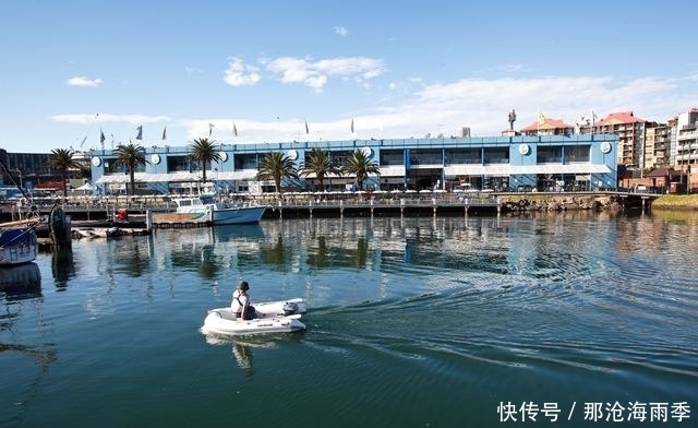 听说澳大利亚是个不会钓鱼都能钓上来鱼的地方,果然钓爆了