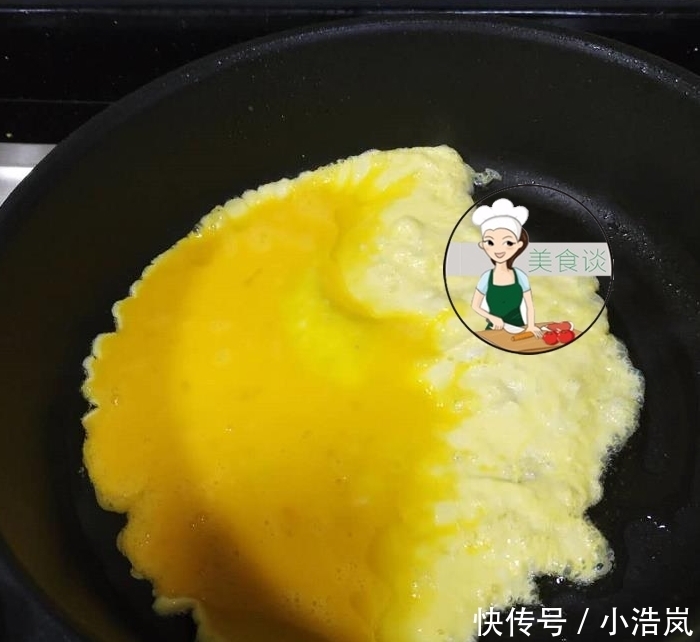 平菇炒鸡蛋,滋补强身,蛋白质是猪肉的4倍,孩子多吃体格好