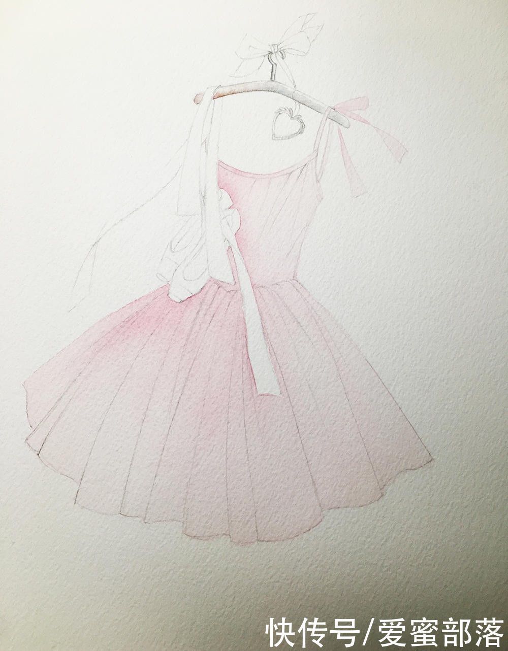 皱褶|好看又适合新手练习的水彩作品,粉色舞裙