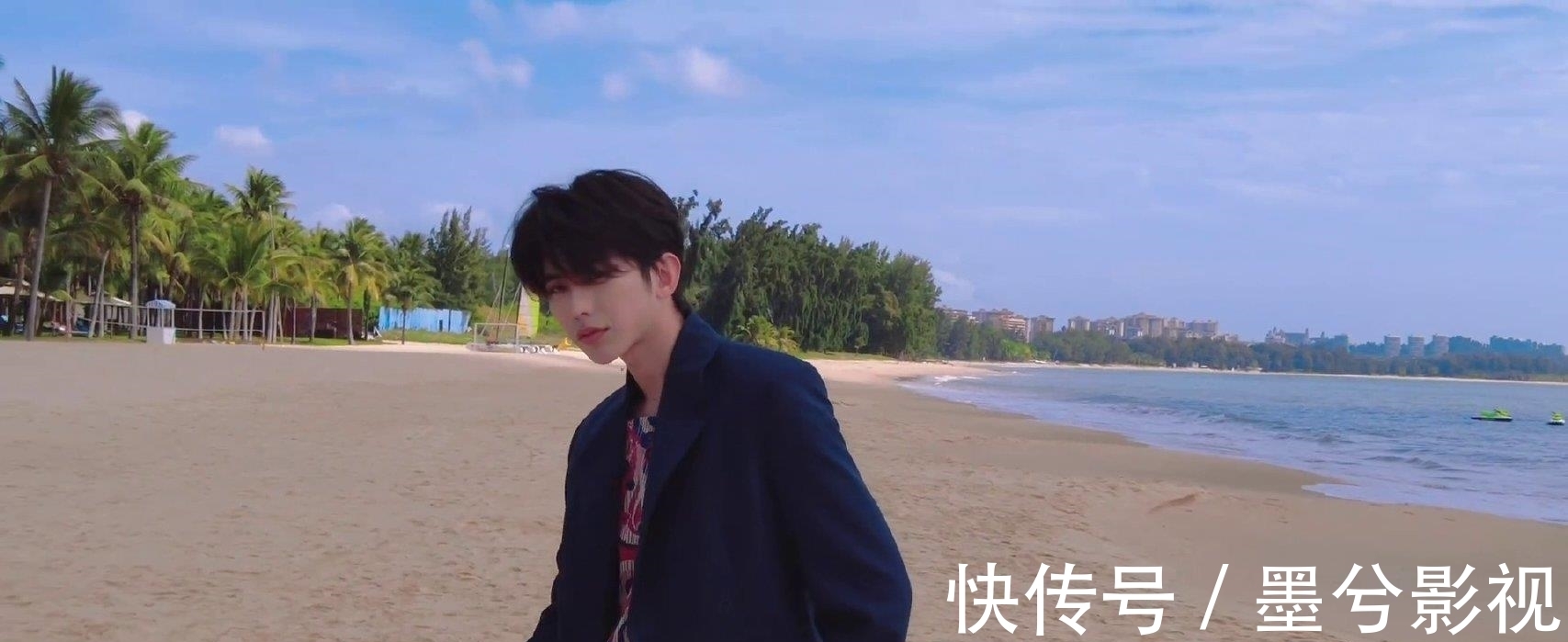 蔡徐坤活久見系列,粉絲:苦等四年啊