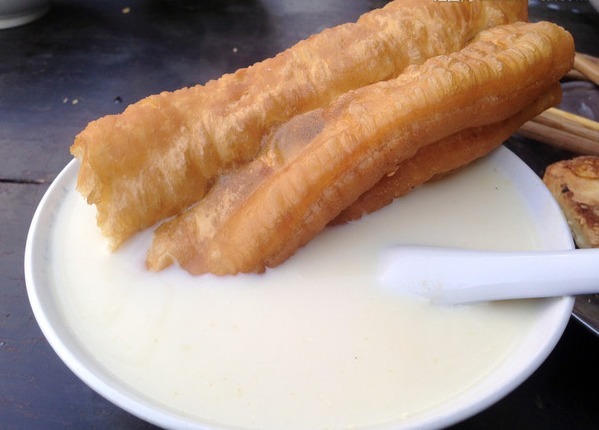 常喝|中医建议经常胃不舒服,晨起多吃3物,常喝1碗水,有利于养胃