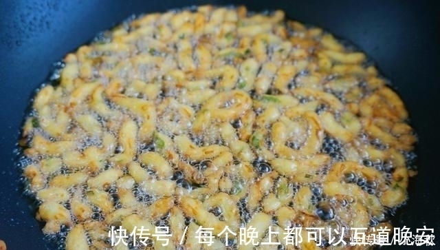 小吃|这菜一年四季都便宜, 用它做个小吃, 酥酥脆脆, 老人小孩都爱吃
