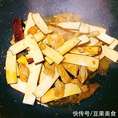 好吃|瘦肉炒豆干这样做也太好吃了，每天下饭都靠它