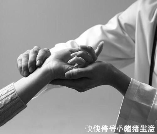 脉搏|无论男女,50岁后想要长寿,身体出现5种“长寿信号”,恭喜你